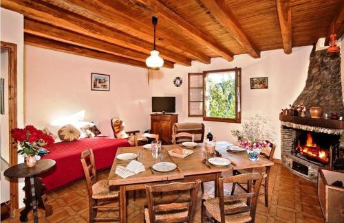 Saint-Andre-de-Lancize House | Gîte Clévacances 2 clés 4/6 personnes