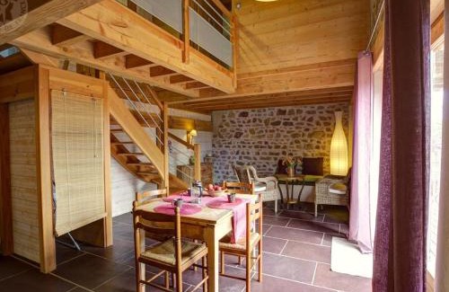 Saint-Romain-d'Urfe House | Gîte Confortable avec Terrasse Privative - Wifi Gratuit - FR-1-496-189