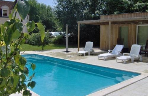 Limeray Apartment | Gîte cosy avec piscine au cœur du Val de Loire, proche châteaux et balades pittoresques - FR-1-381-74