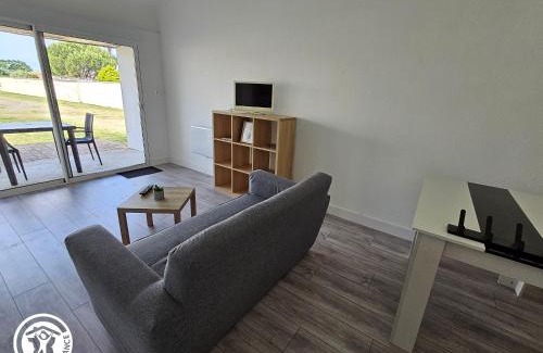 Saint-Michel-en-l'Herm House | Gîte cosy pour 2, proche plages et Marais Poitevin, avec terrasse privative à Saint-Michel-en-l'Herm - FR-1-426-549