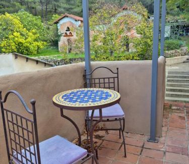 Auriol Apartment | Gîte dans Bastide Provençale, Piscine & Sauna