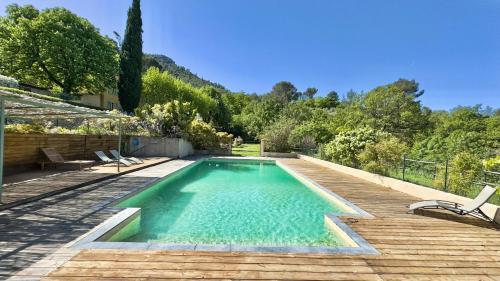 Auriol Apartment | Gîte dans Bastide Provençale, Piscine & Sauna