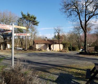 Tourtoirac House | Gîte dans camping 4 étoiles