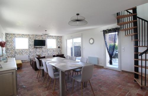 Corze House | Gîte de charme rénové avec jardin clos, baignoire balnéo et proche d'Angers - FR-1-622-27