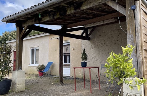 Sarge-les-le-Mans Apartment | Gîte de Courdoux - 24 H du Mans et Boulerie Jump