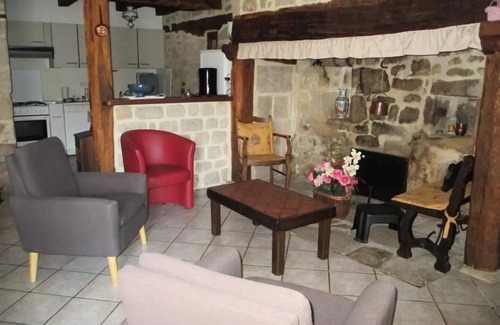Marcillac-la-Croisille Villa | Gîte de France in Marcillac la Croisille 3 ears - Gîte de France 8 people