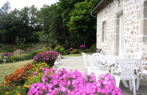 Sarroux-Saint-Julien Apartment | Gîte de France Chez dédé et léa 3 épis - Gîte de France 6 personnes MAE-9414