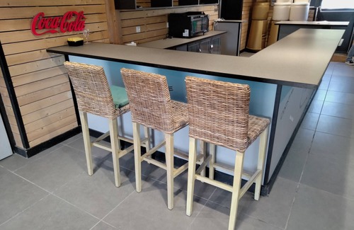 Aunay-sous-Auneau Cottage | Gîte de groupe décor de chalets bois Les Marmottes