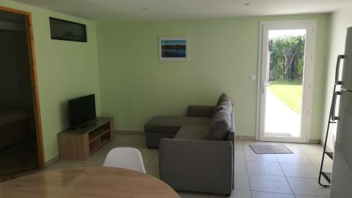 Saint-Martin-d'Aubigny House | Gîte de l'étang des sarcelles