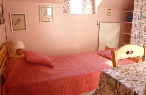 Saint-Gervais-la-Foret Apartment | Gîte de l'Orangerie 15 pers.