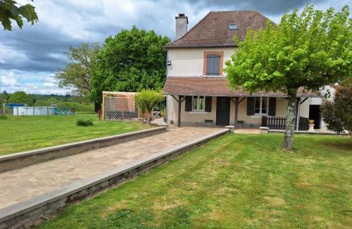 Saint-Yrieix-la-Perche House | Gîte de La Grange Ovalaire