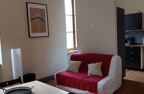 Capendu Apartment | Gîte de la tour avec piscine entre Carcassonne et narbonne