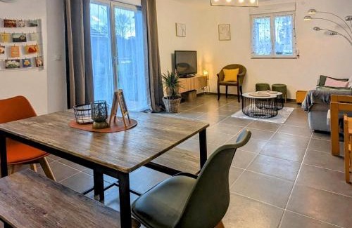 Amage House | Gîte de Pommette avec Terrasse et Parking à Amage - FR-1-583-455
