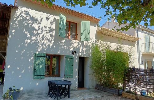 Orgon House | Gîte des deux platanes