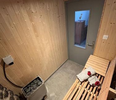 Olby House | Gîte du Tilleul - Sauna & Jardin