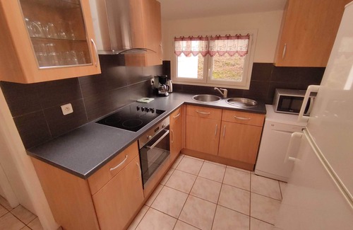 Dommartin-les-Remiremont Cottage | Gîte Elena with Spa Jacuzzi Sauna Fishing pond