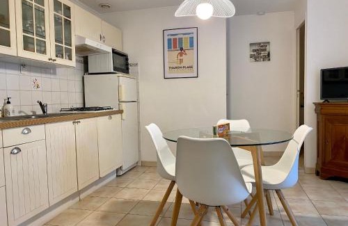 Tharon-Plage House | Gîte en Bord de Mer à Saint-Michel-Chef-Chef - Terrasse, Parking, Équipements Familiaux - FR-1-306-819