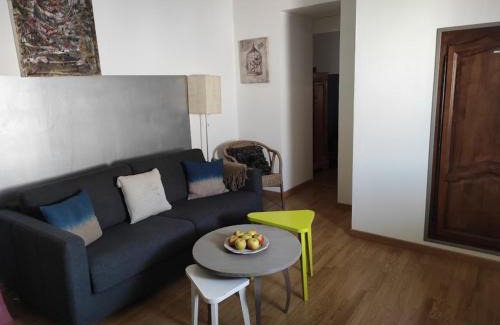 Entraigues-sur-la-Sorgue Apartment | Gîte en Provence