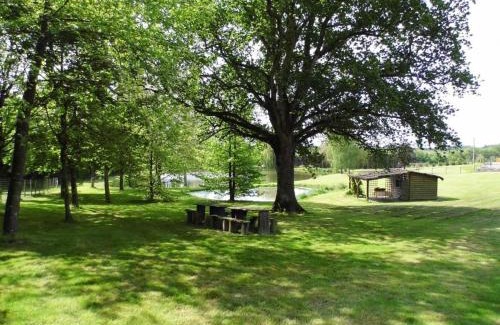 Nort-sur-Erdre House | Gîte familial au calme avec étang privé, proche Nantes, jardin, activités, et accès PMR - FR-1-306-961