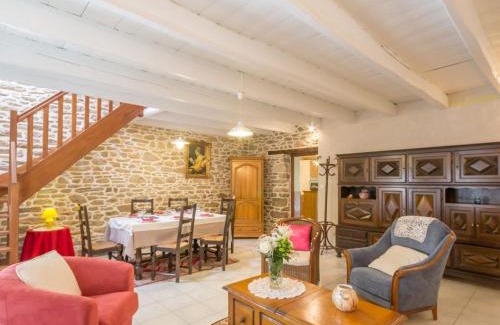 Herbignac House | Gîte familial dans le Parc de Brière - Jardin arboré, terrasse, activités ludiques, Wifi inclus - FR-1-306-1101
