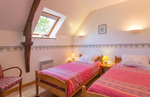 Herbignac House | Gîte familial dans le Parc de Brière - Jardin arboré, terrasse, activités ludiques, Wifi inclus - FR-1-306-1101