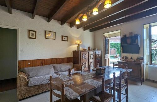 Nohant-Vic House | Gîte familial près de Nohant avec jardin, cheminée, garage et WIFI gratuit - FR-1-591-94