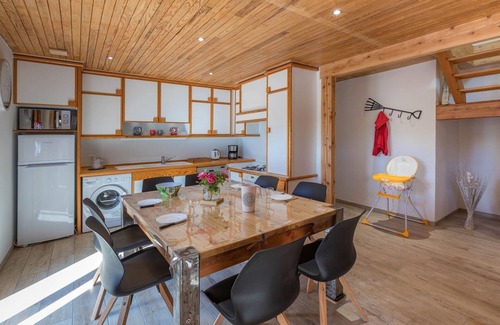 Saint-Jean-Saint-Nicolas Cottage | Gîte Coste Belle 10 Persons