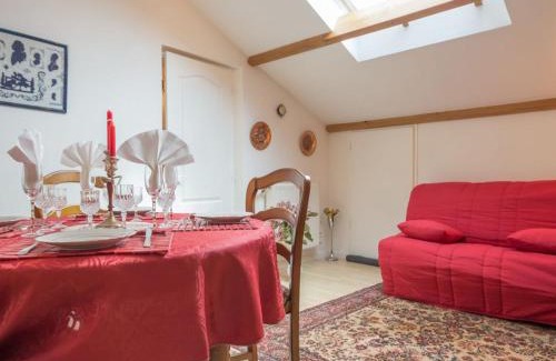 Saint-Philbert-de-Grand-Lieu House | Gîte Confortable entre Nantes et la Mer avec Parking Sécurisé et Coin Détente Privé - FR-1-306-885
