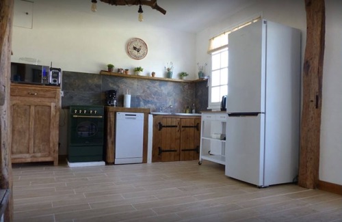 Saint-Pourcain-sur-Besbre House | Gîte du Monbaillon