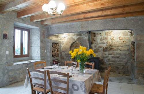Termes House | Gîte Gîte Le Pré de Chabanettes 6/8 personnes