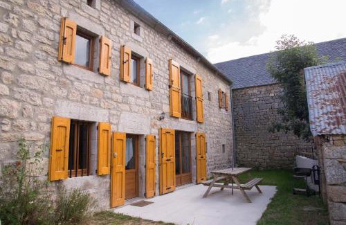 Termes House | Gîte Gîte Le Pré de Chabanettes 6/8 personnes