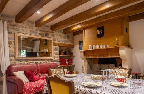 Saint-Etienne-du-Valdonnez House | Gîte Gîte des Grands-Parents 4/6 personnes