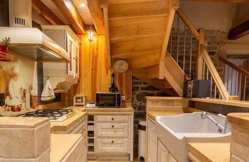 Saint-Etienne-du-Valdonnez House | Gîte Gîte des Grands-Parents 4/6 personnes