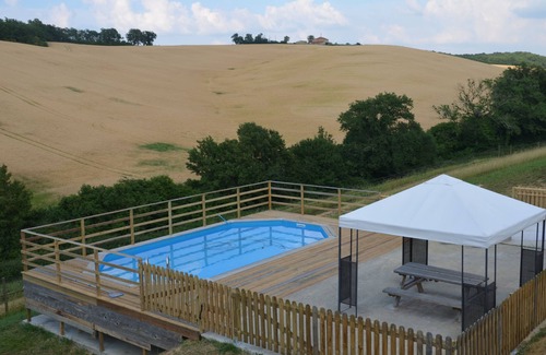 Riguepeu House | Gîte in the Gers countryside Parc et piscine Les Écrehous