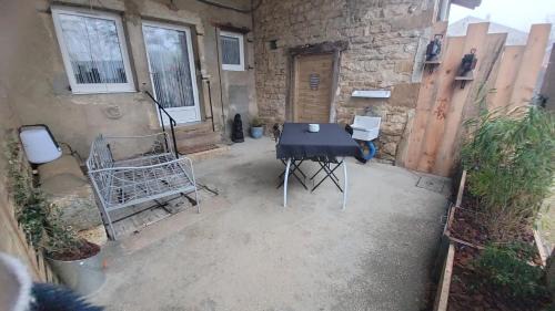 La Celle-sous-Gouzon House | Gîte La Giroflee