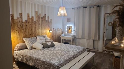 La Celle-sous-Gouzon House | Gîte La Giroflee