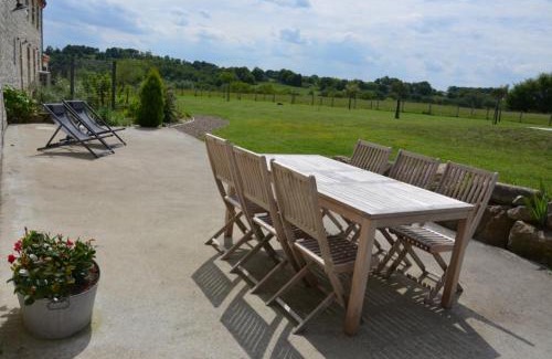 Mortagne-sur-Sevre House | Gîte "La Grange" 5 personnes proche du Puy du Fou avec piscine