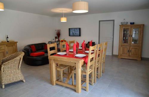 Saint-Leger-du-Malzieu House | Gîte La Maison d'Alphonse 7/8 personnes