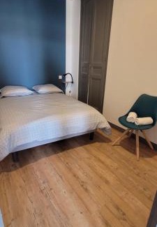 Saint-Vaast-la-Hougue Apartment | Gîte la rose des vents N 1