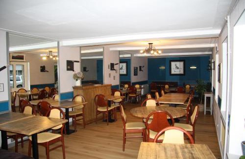 Saint-Pierre-des-Nids House | gîte le Dauphin