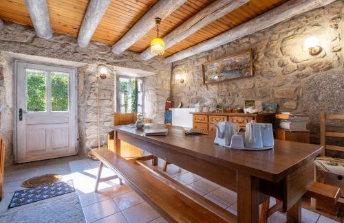 Peyre-en-Aubrac House | Gîte Le Moulin du Chambon 6/8 pers