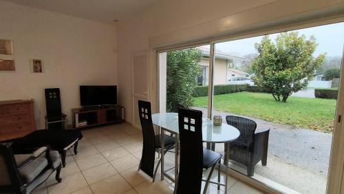 Taussat Apartment | Gîte "Le Ruisseau" confort et calme pour 2 à 4 personnes