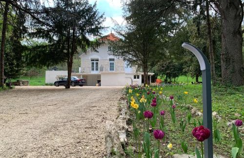 Blois House | Gîte « Les Basse des Grouets »
