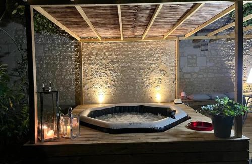 Sainte-Maure-de-Touraine House | Gîte Les Raudières 3 étoiles - Piscine et Spa