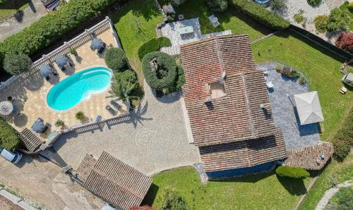 Peymeinade House | Gîte LES PINS climatisé piscine chauffée jardin