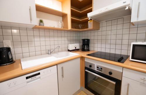Saint-Rome-de-Dolan House | Gîte Logement 2/4 personnes - Village de gites des Vignes