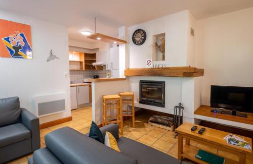 Saint-Rome-de-Dolan House | Gîte Logement 2/4 personnes - Village de gites des Vignes