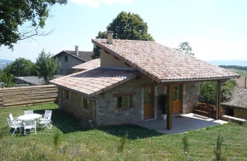 Chuyer House | Gîte Lumineux avec Terrain Privatif et Terrasse - Idéal pour Activités de Plein Air ! - FR-1-496-145