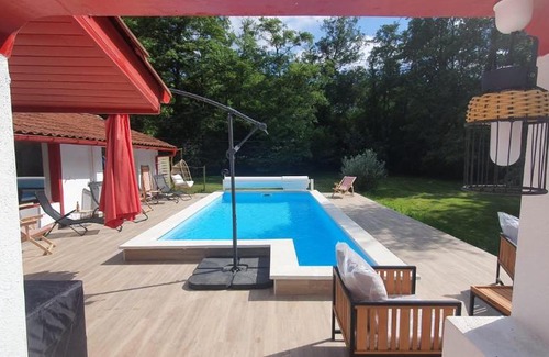 Saint-Pee-sur-Nivelle House | Gîte Mendi Ura
