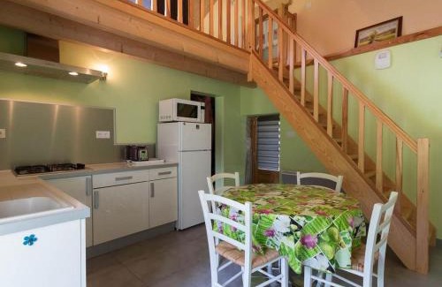 Saint-Bresson House | Gîte nature & confort rénové, Plateau des 1000 étangs - WIFI, parking - FR-1-583-302